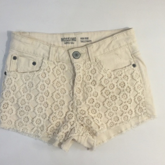 Mossimo Supply Co. Pants - MOSSIMO SHORT FLORAL CROCHET HIGH RISE CREAM 15